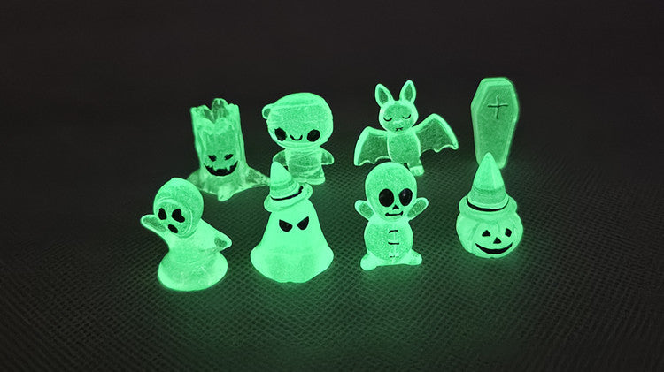 Luminated statue for Halloween decoration