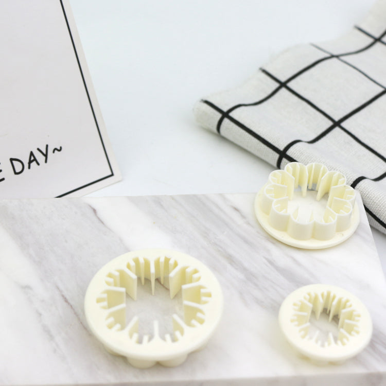 Daisy cutter Gum Paste Flowers Cake Decorating Cutter
