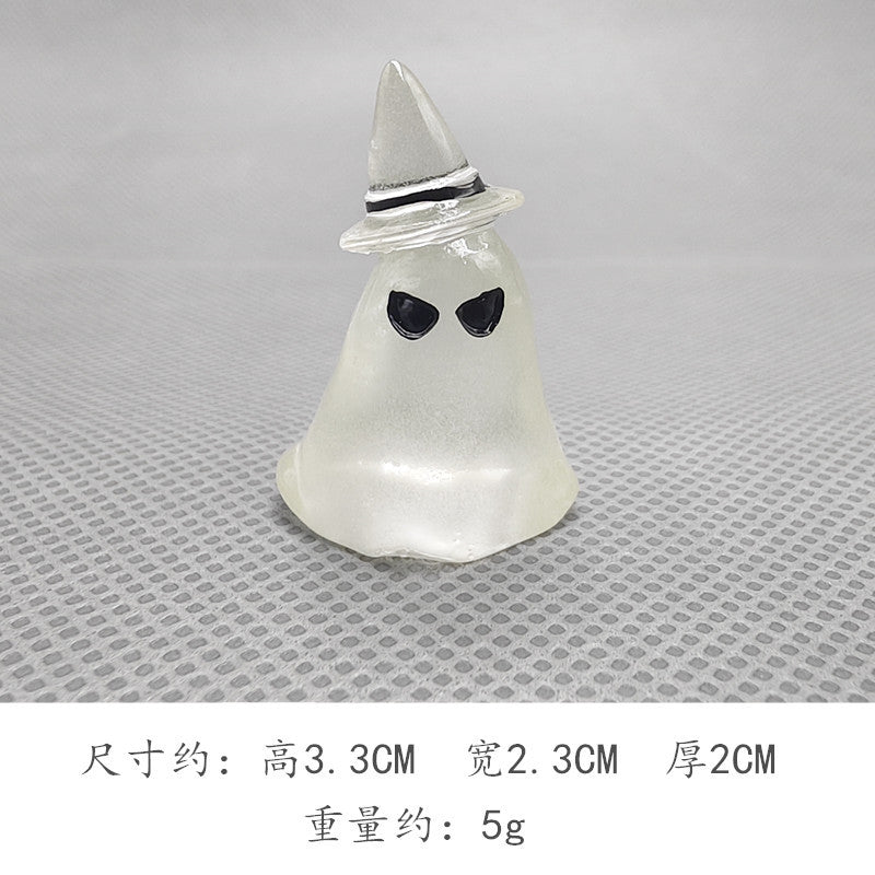 Luminated statue for Halloween decoration