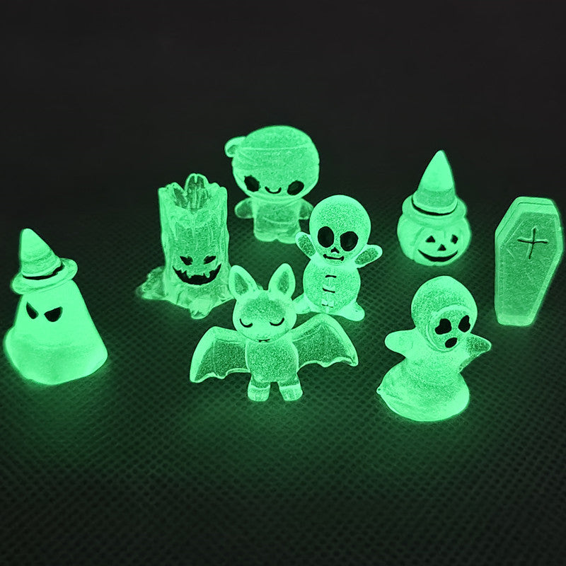 Luminated statue for Halloween decoration