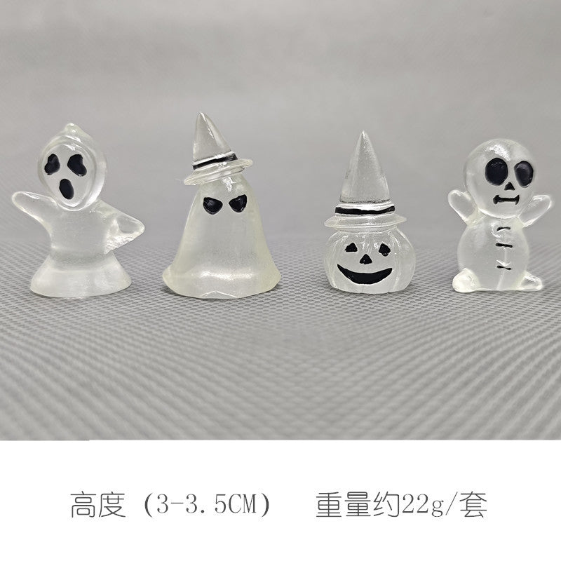 Luminated statue for Halloween decoration
